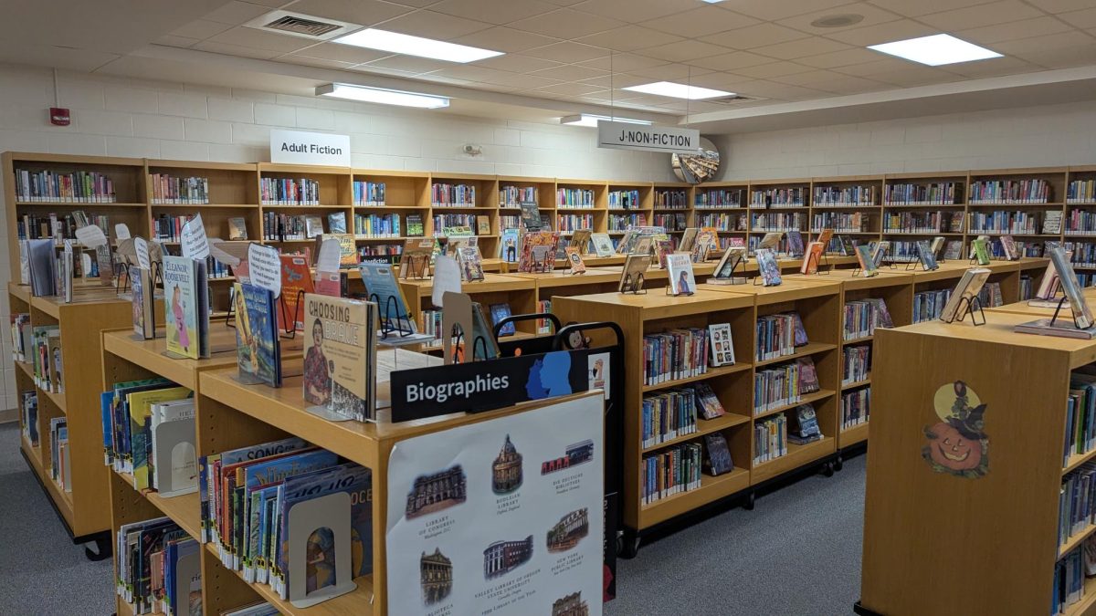 The public library is going to leave Athens Drive: What will change for students?